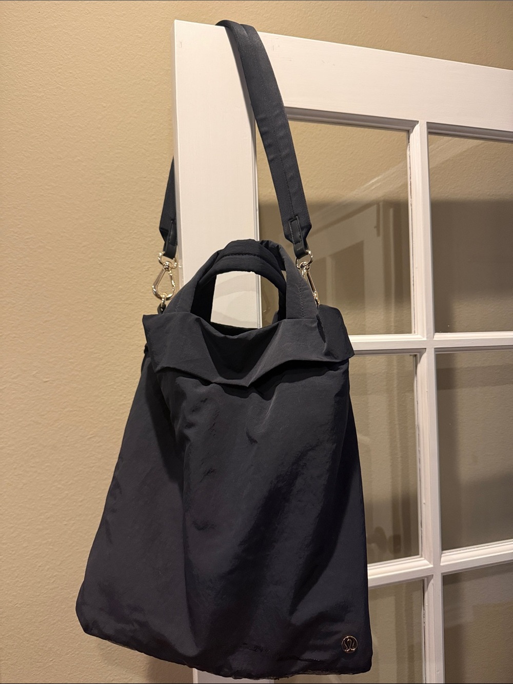 lululemon on my level black tote bag